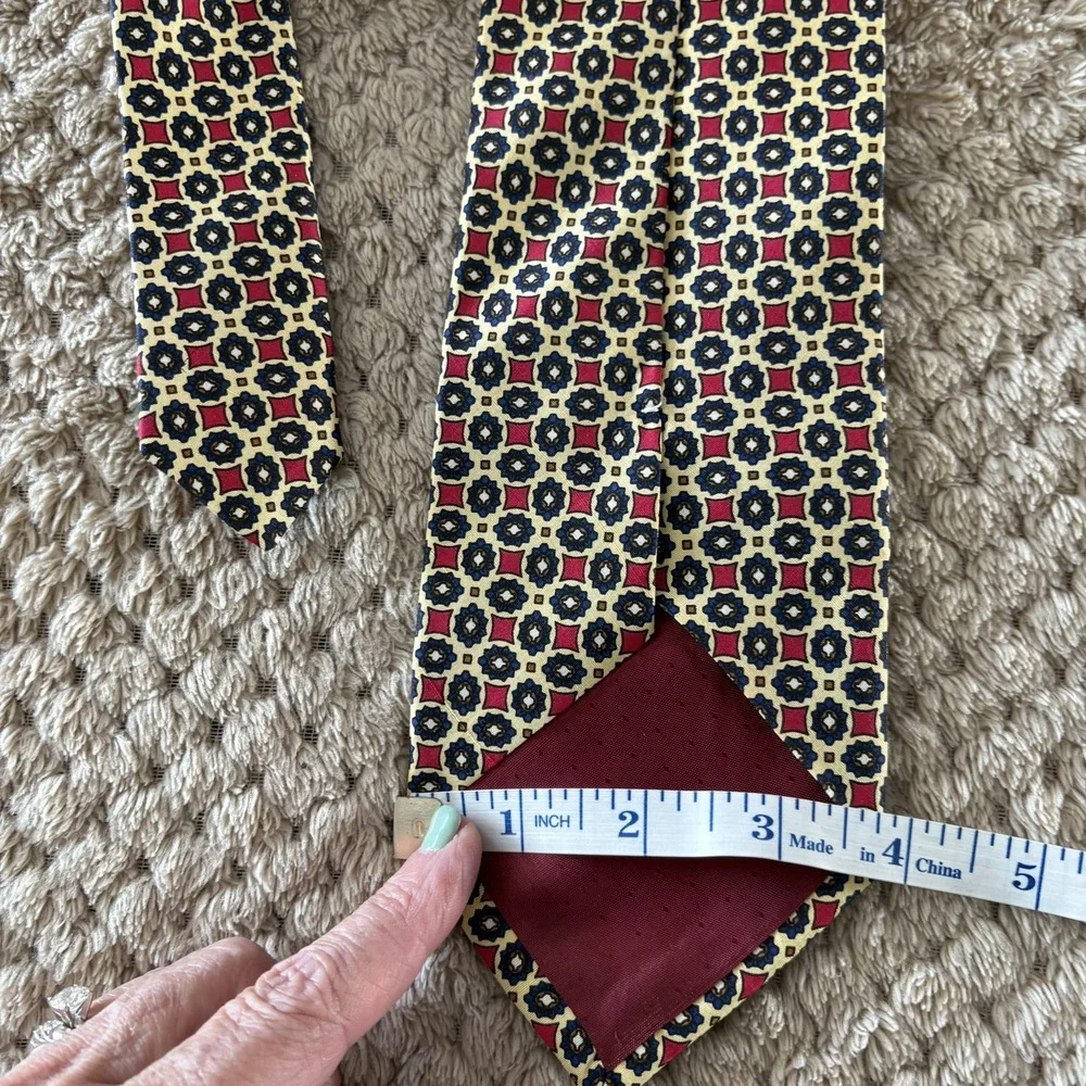 Dolce & Gabbana Silk Tie Men Red Gold Geometric Medallion Made In Italy Luxury